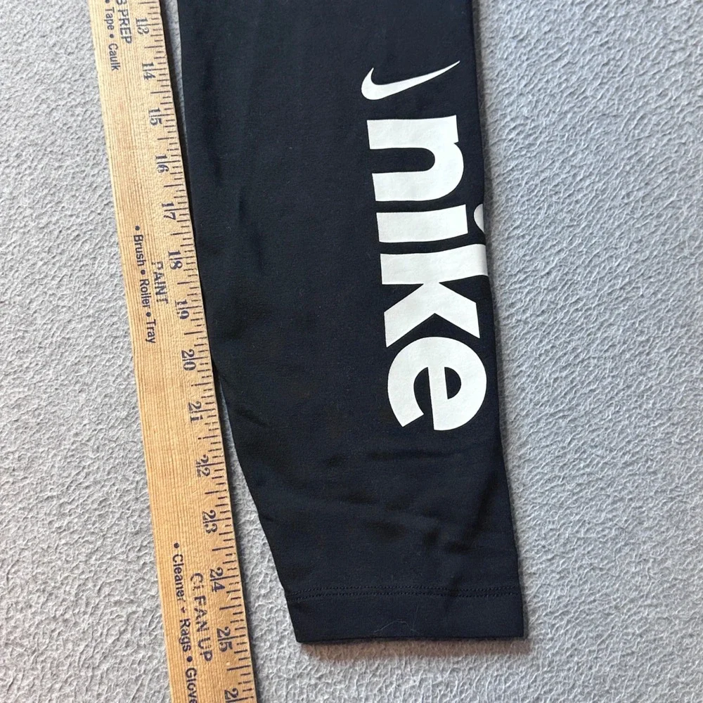 Nike Leggings Womens L CU5074-010 Black Graphic Logo Sportswear Activewear